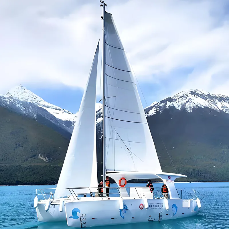 Perahu layar 10m Catamaran Cruises