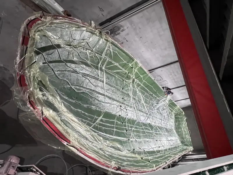 Proses Infus Vakum Lawada® untuk Lambung Kapal Penumpang 21,8 m – Meningkatkan Kekuatan, Efisiensi, dan Umur Panjang