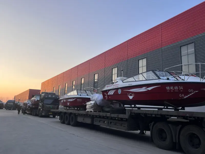 12 set speedboat Lawada® 7,38m yang khusus disesuaikan untuk skenario area pemandangan telah resmi dikirimkan.